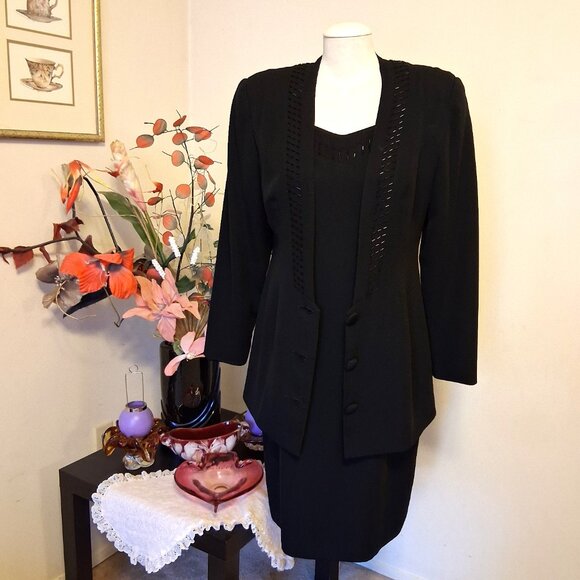 Preowned Women's Zakura 2 Piece Black Lined Beaded Blazer & Dress Set 10 M - Picture 4 of 16